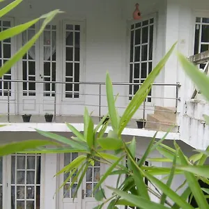 https://niwasa-house.kandyhotelsnow.com